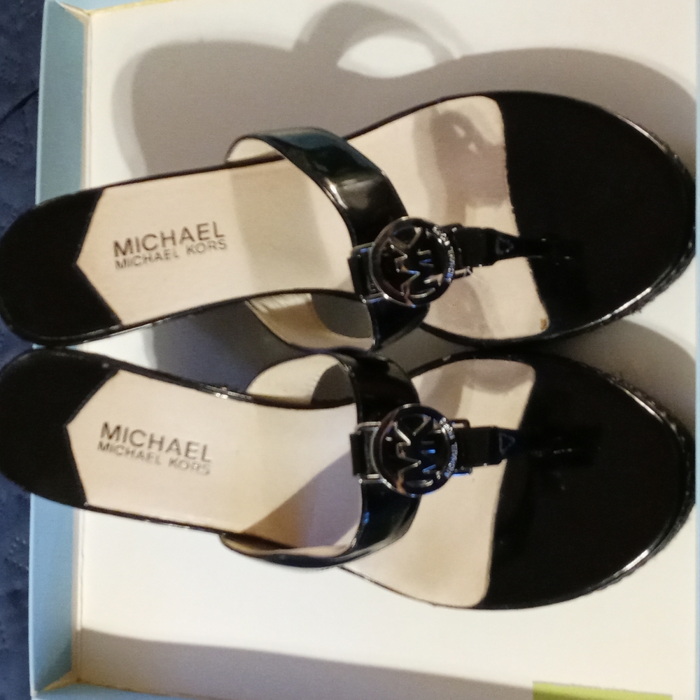 Michael Kors Beautiful wedge sandals
